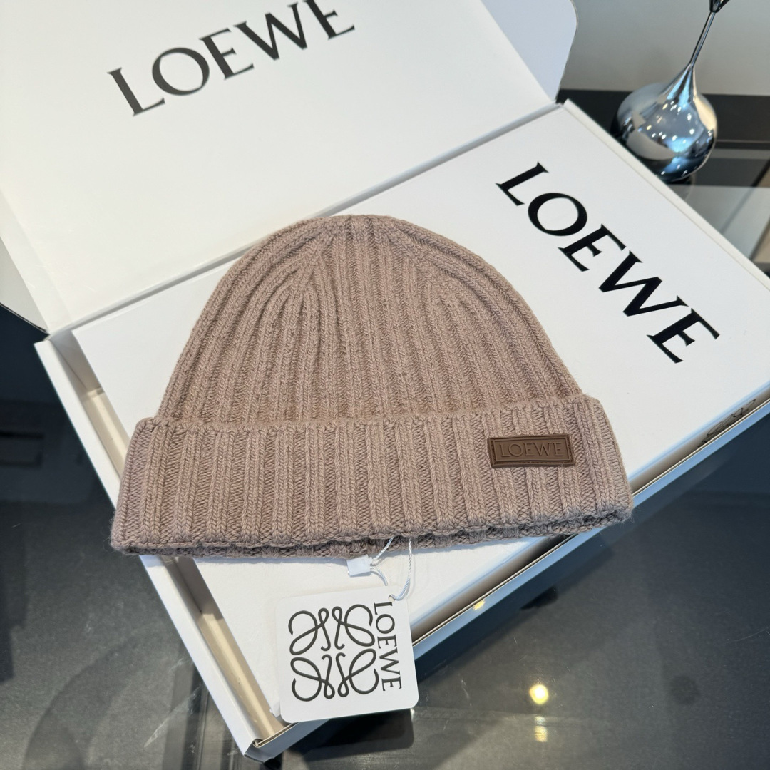 NO:643553,Loewe's new knitted woolen hat, fisherman's hat, baseball cap, knitted hat, hat, loewe, espadrilles, hats19860909罗意威新款针织毛线帽帽子渔夫帽棒球帽针织帽,帽子,loewe,espadrilles,hats,hat