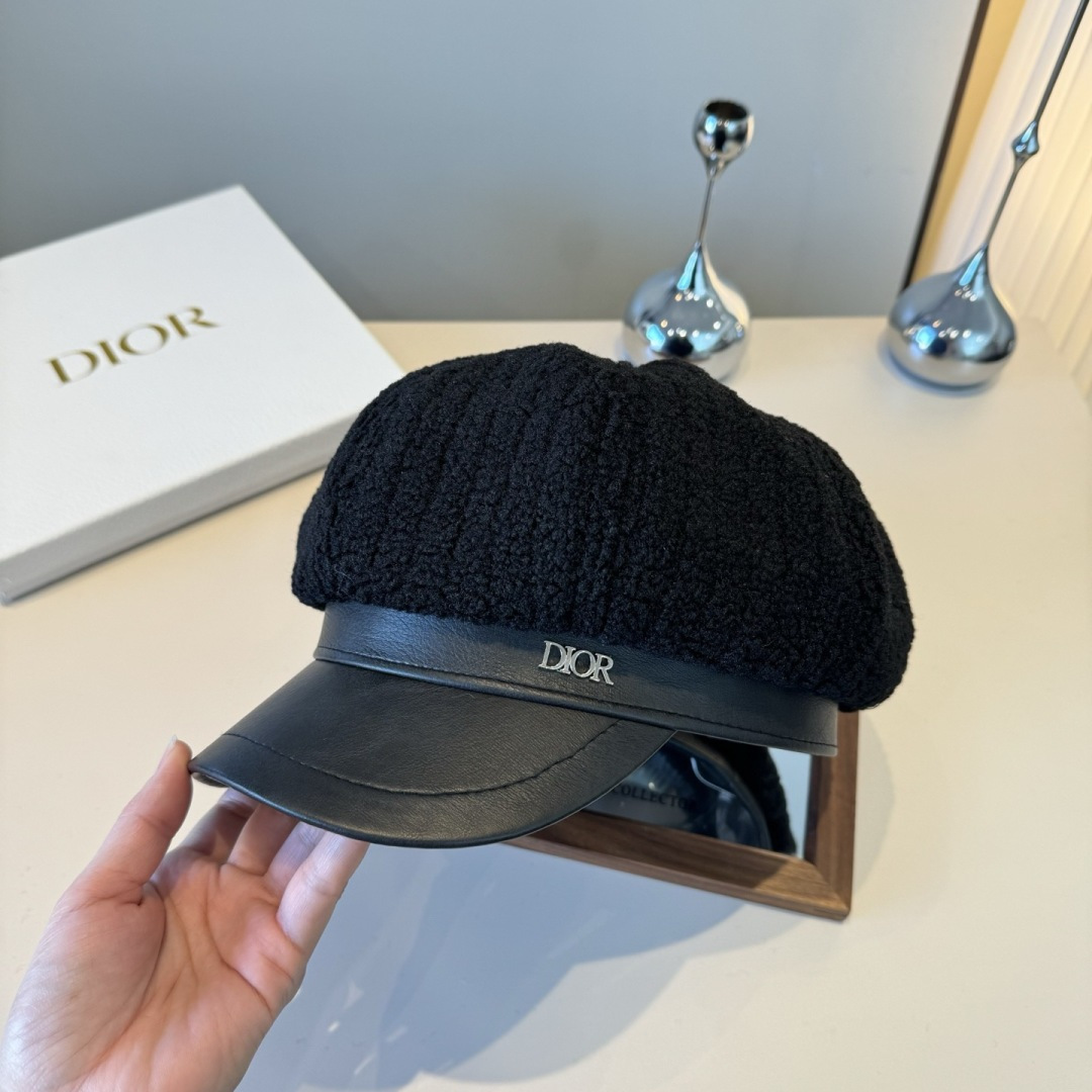 NO:643755,Dior Dior's new duck-bill military cap, head circumference 57cm hat fisherman hat baseball cap knitted hat, hat, dior, dior, espadrilles, hats19860909Dior迪奥新款鸭舌军帽,头围57cm帽子渔夫帽棒球帽针织帽,帽子,dior,dior,espadrilles,hats,hat