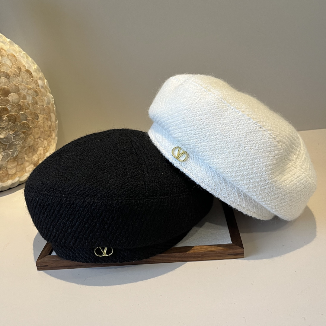 Valentino hatt ¥ — photo 9