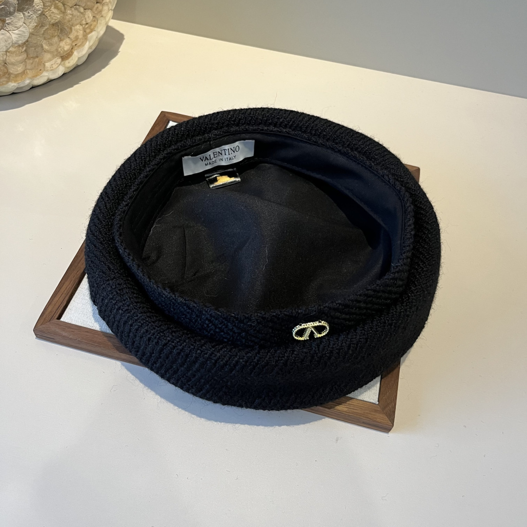 Valentino hatt ¥ — photo 7