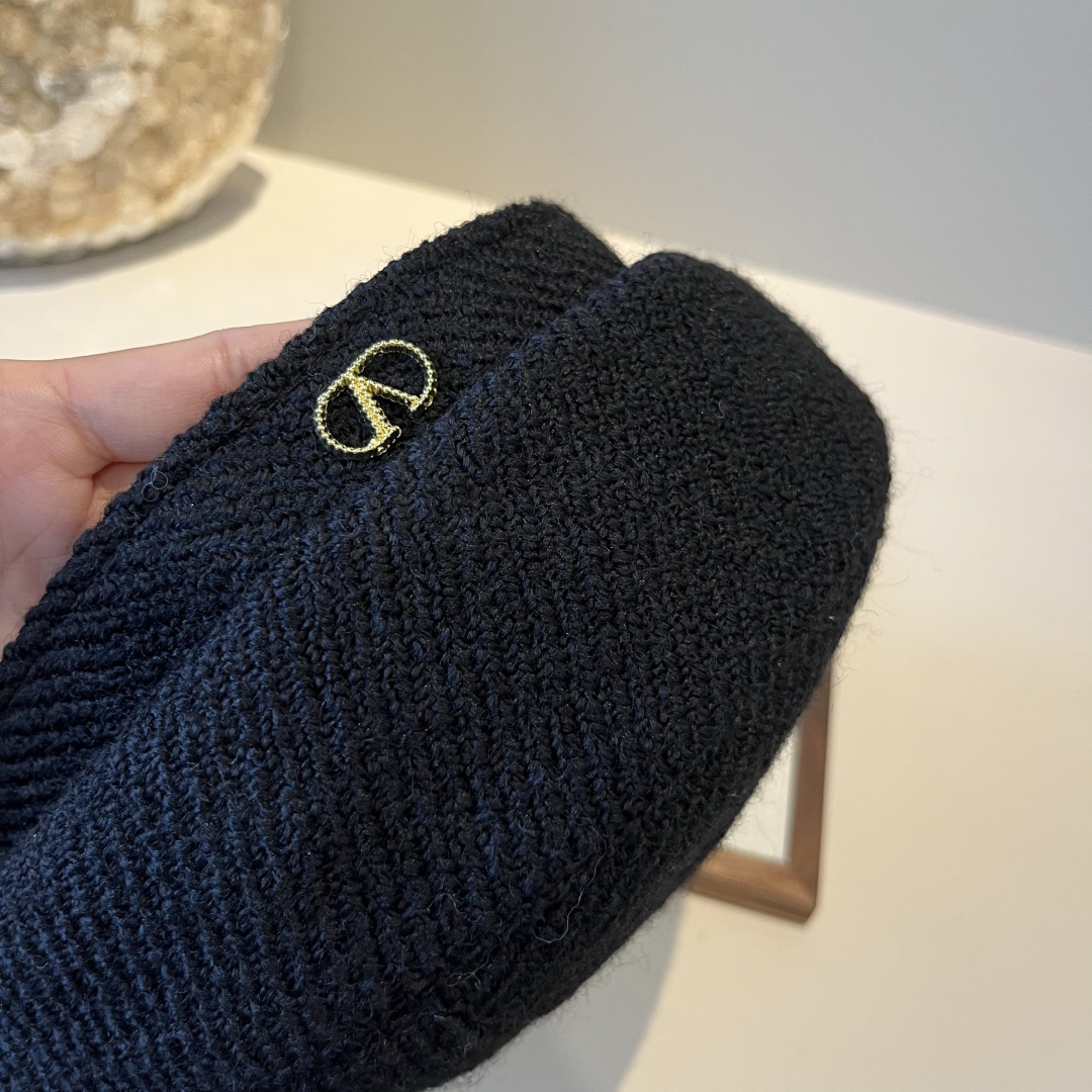 Valentino hatt ¥ — photo 8