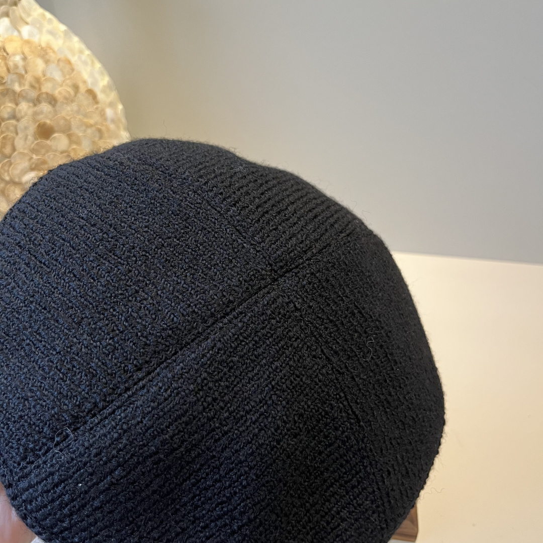 Valentino hatt ¥ — photo 6