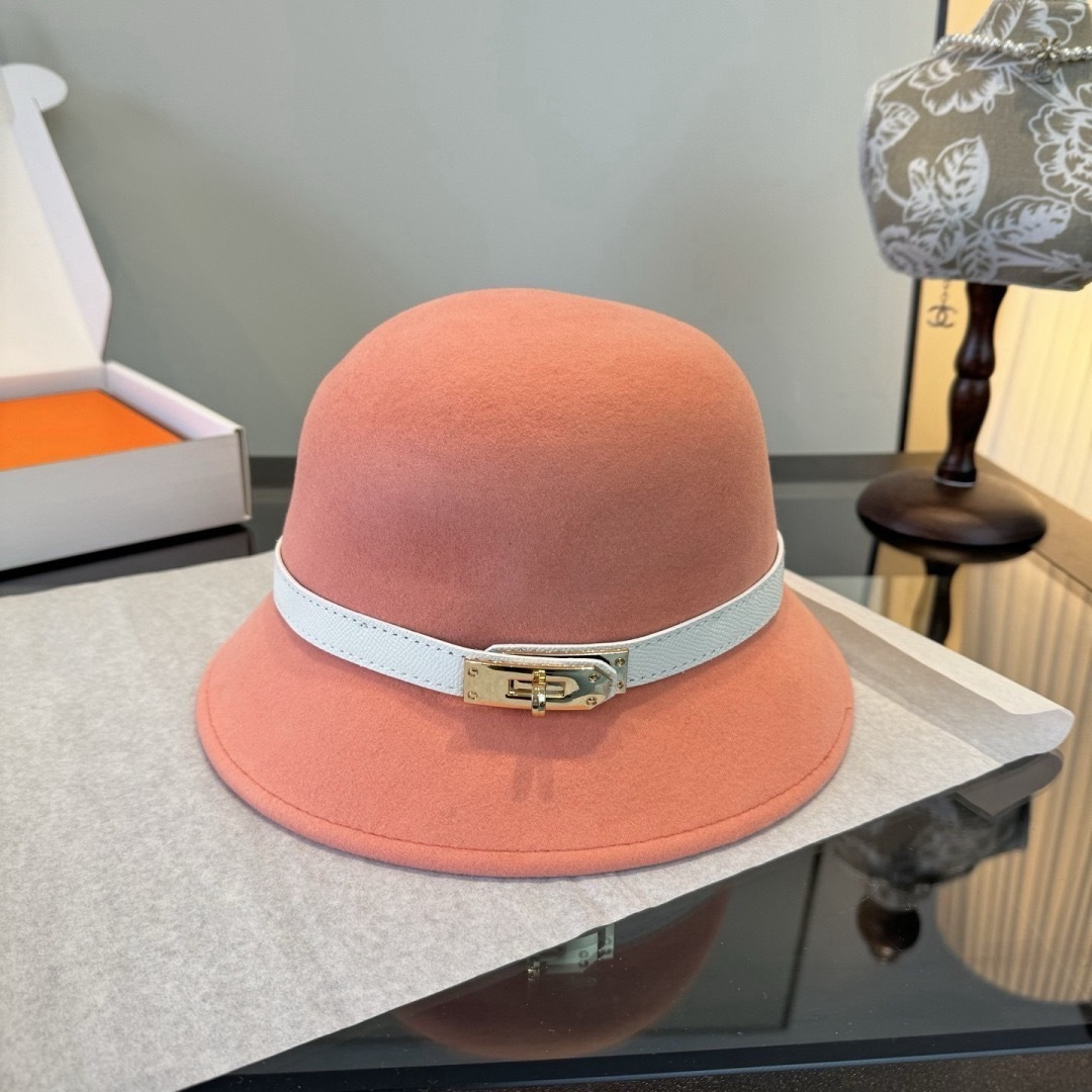NO:670632,HEREMS Hermès 2025 autumn and winter new wool basin hat, 100% wool belt buckle hat, fashion goddess must-have, head circumference 57cm khaki black head circumference 57cm hat fisherman hat baseball cap knitted hat, hat, hermes, espadrilles, hats19860909 HEREMS爱马仕2025秋冬新款羊毛盆帽,百分百羊毛皮带扣礼帽,时尚女神必备,头围57cm 卡其 黑色头围57cm帽子渔夫帽棒球帽针织帽,帽子,hermes,espadrilles,hats,hat