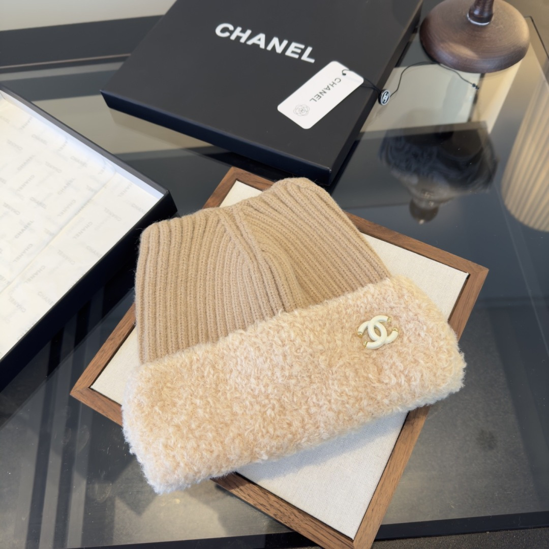 NO:689799,Chanel Chanel autumn and winter new cat ear beanie hat, 100% wool fabric hat fisherman hat baseball cap knitted hat, hat, chanel, chanel, espadrilles, hats19860909Chanel香奈儿秋冬款新款猫耳朵毛线帽, 百分百羊毛面料帽子渔夫帽棒球帽针织帽,帽子,chanel,chanel,espadrilles,hats,hat