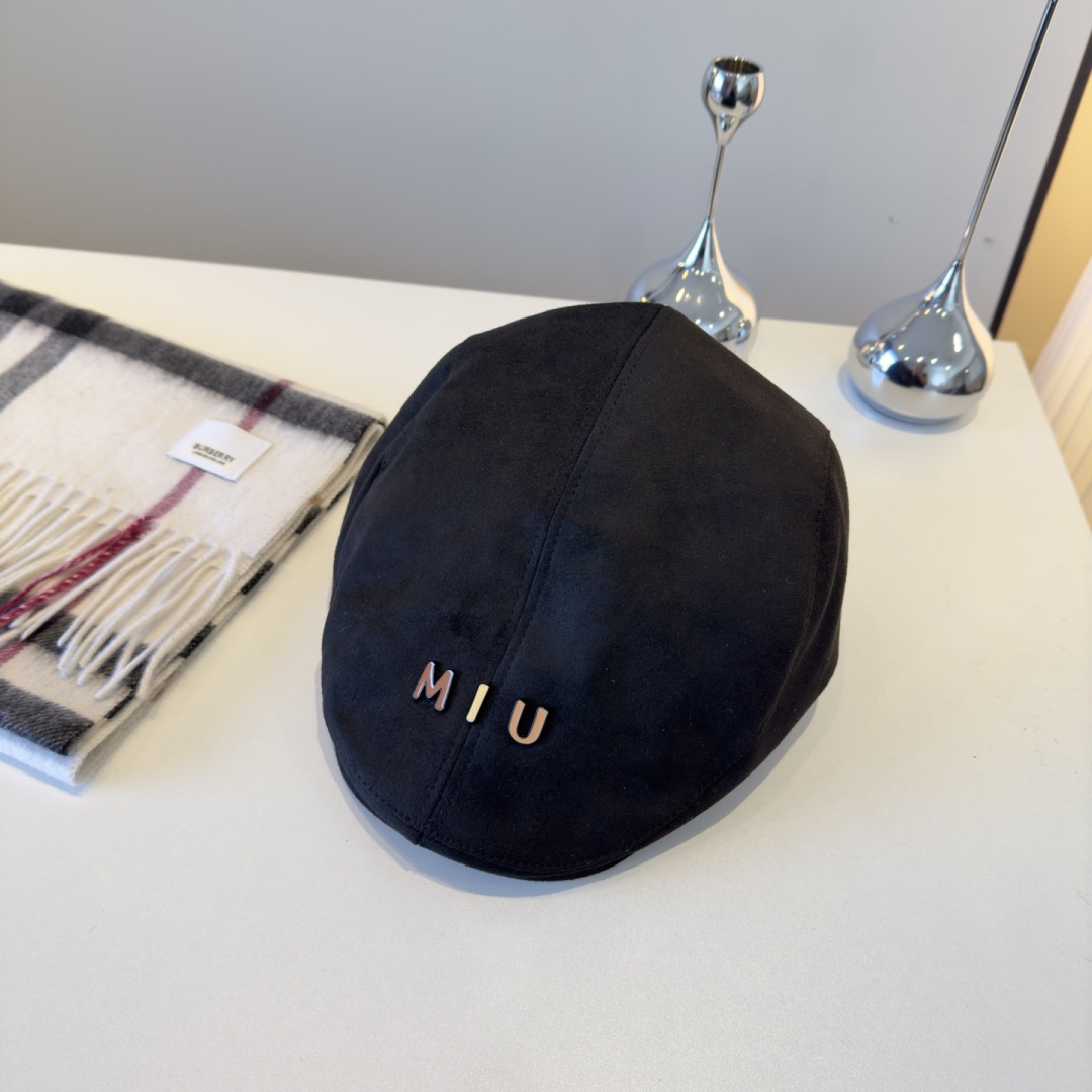 NO:689868,miumiu new duck bill forward cap, unisex, hat fisherman hat baseball cap knitted hat, hat, miumiu, espadrilles, hats19860909miumiu缪缪新款鸭舌前进帽,男女通用,帽子渔夫帽棒球帽针织帽,帽子,miumiu,espadrilles,hats,hat