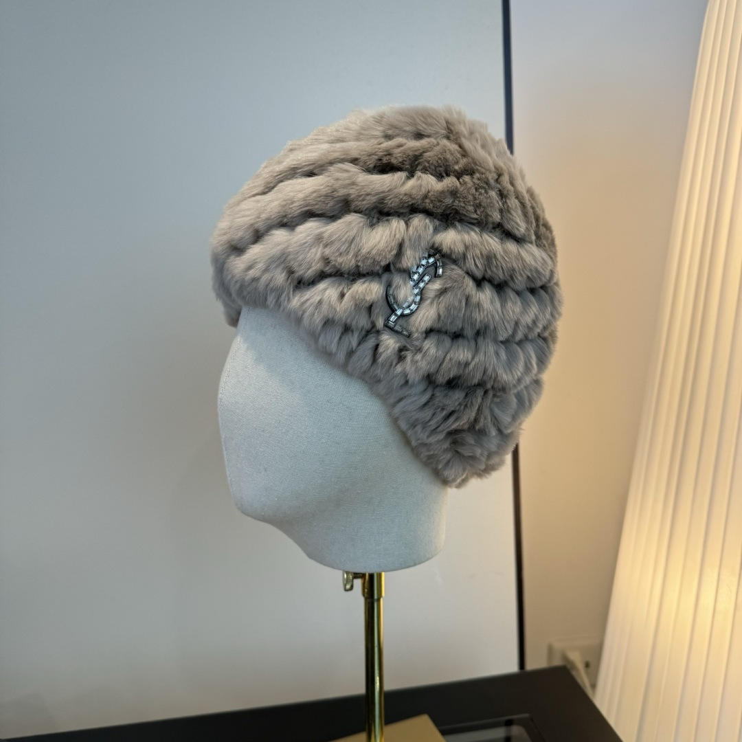 NO:704151,Saint Laurent new knitted woolen hat, 100% fisherman hat, baseball cap knitted hat, hat, saint laurent, espadrilles, hats19860909圣罗兰新款针织毛线帽,百分百帽子渔夫帽棒球帽针织帽,帽子,saint laurent,espadrilles,hats,hat