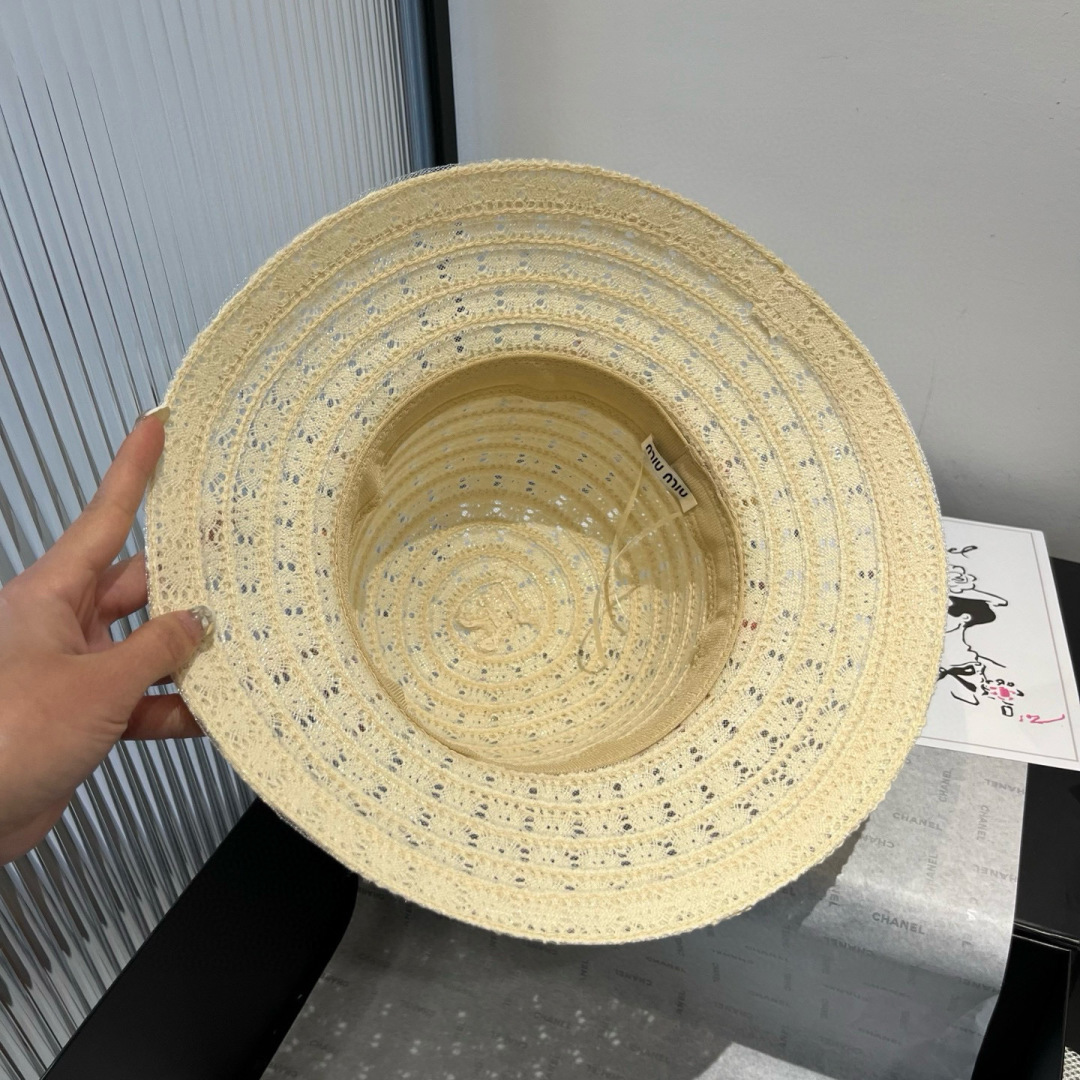 Pmiumiu缪缪蕾丝盆帽，小清新设计，头围57cm