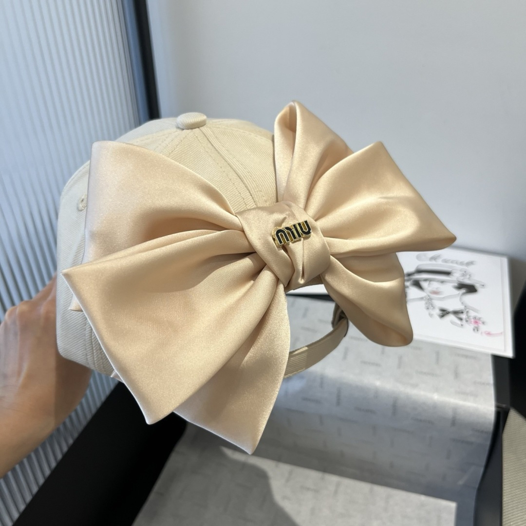 Pmiumiu缪缪蝴蝶结鸭舌帽，高端定制，头围57cm