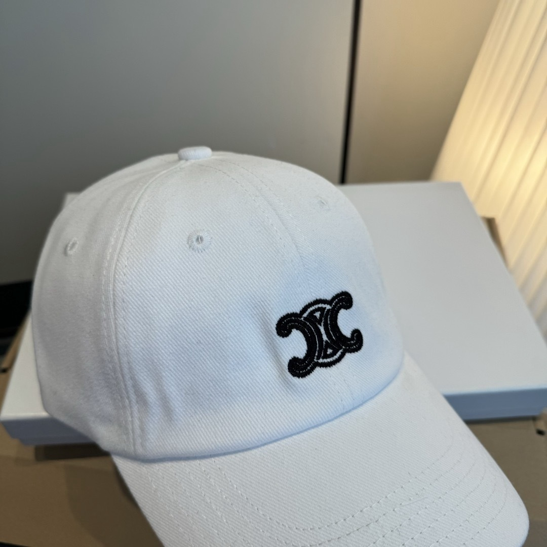 pCeline赛琳新款鸭舌帽，头围57cm