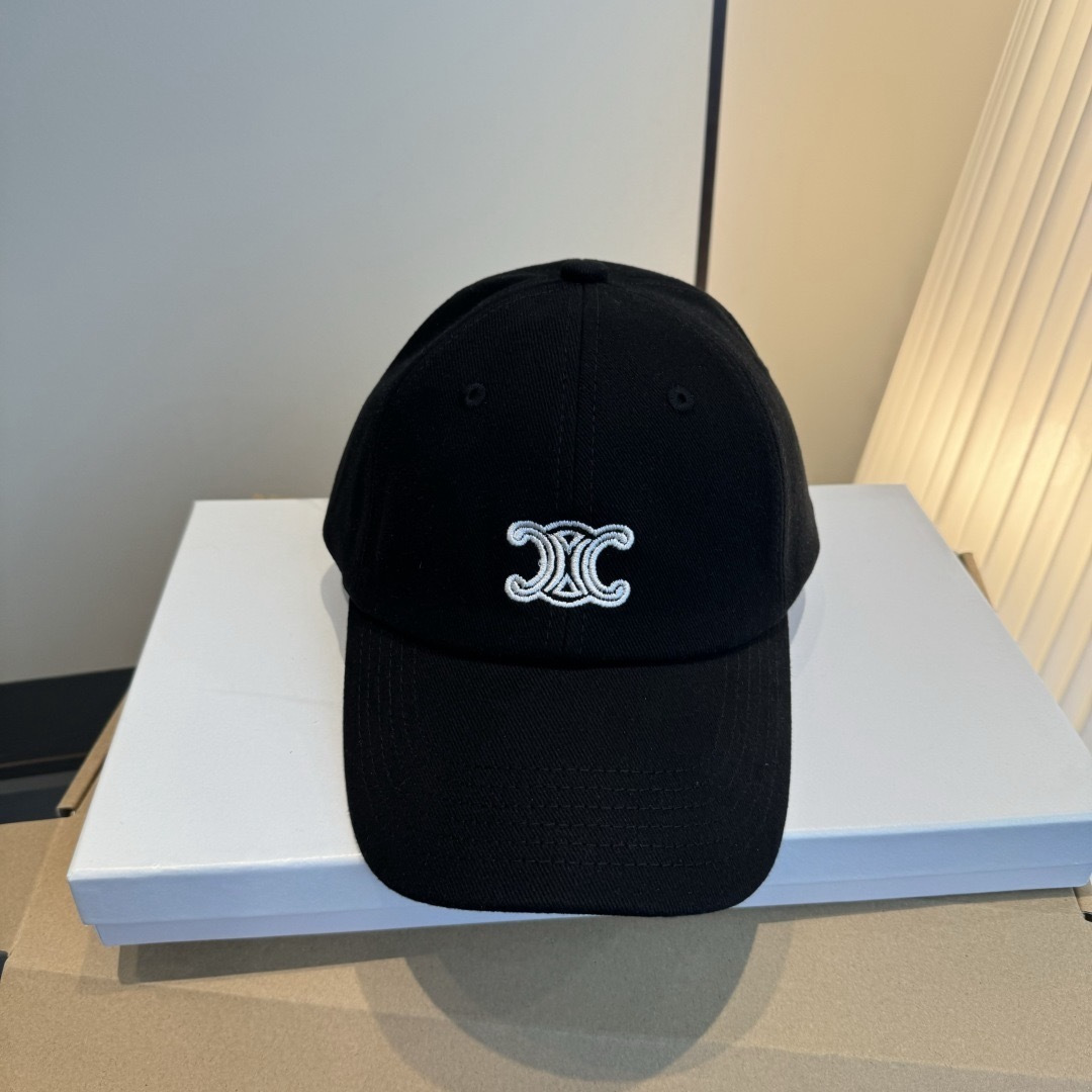 PCeline赛琳新款鸭舌帽，头围57cm