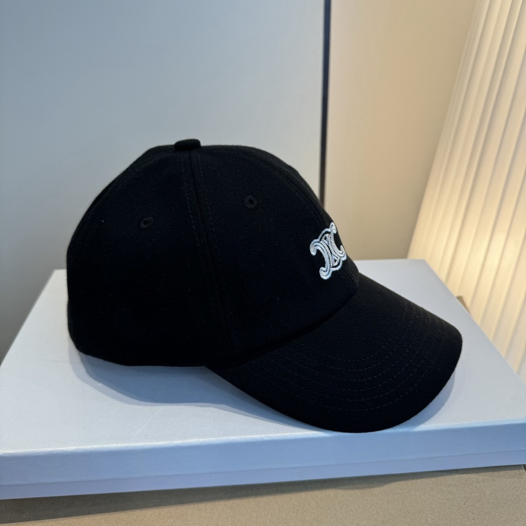 PCeline赛琳新款鸭舌帽，头围57cm