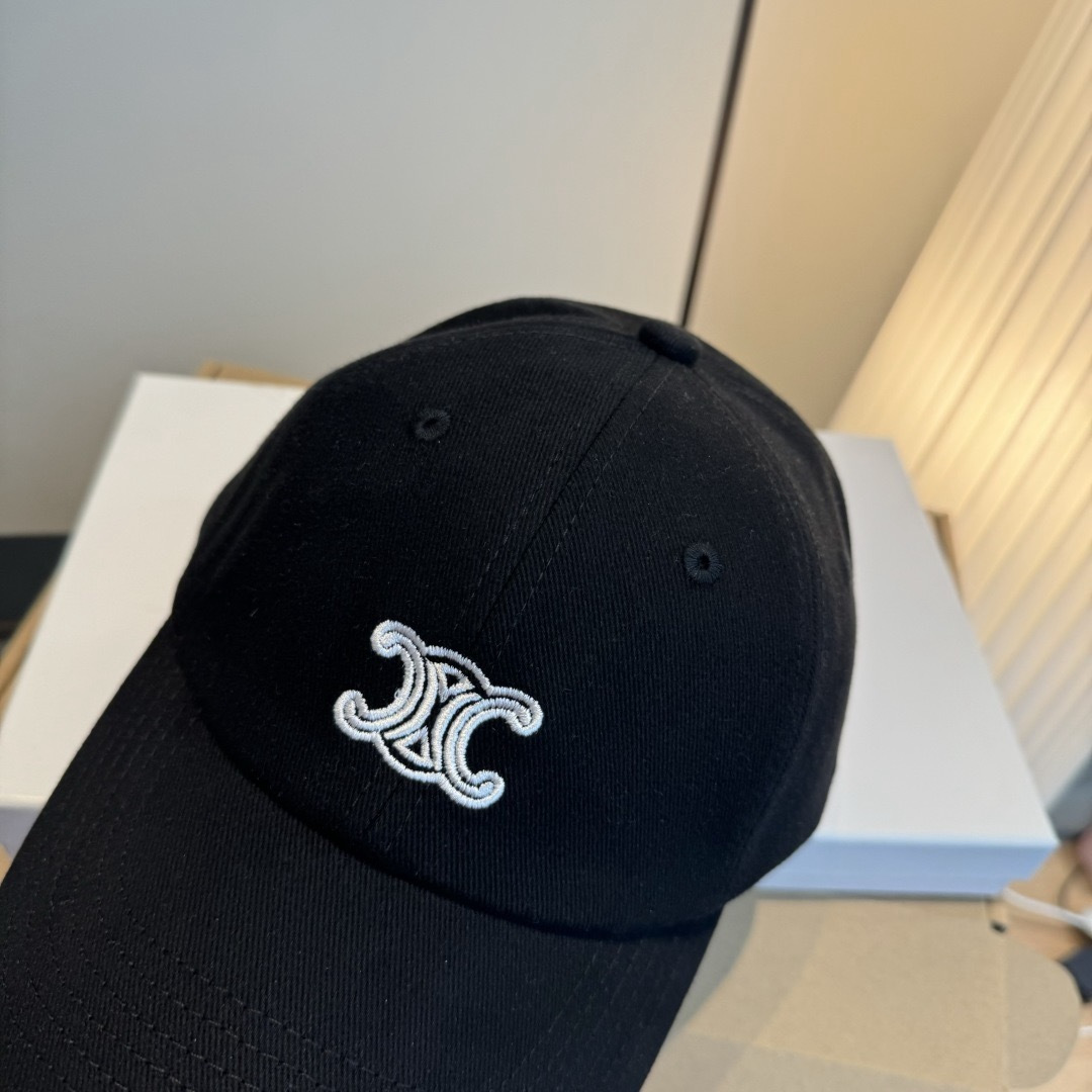 PCeline赛琳新款鸭舌帽，头围57cm