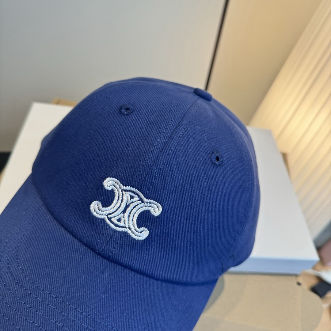 PCeline赛琳新款鸭舌帽，头围57cm