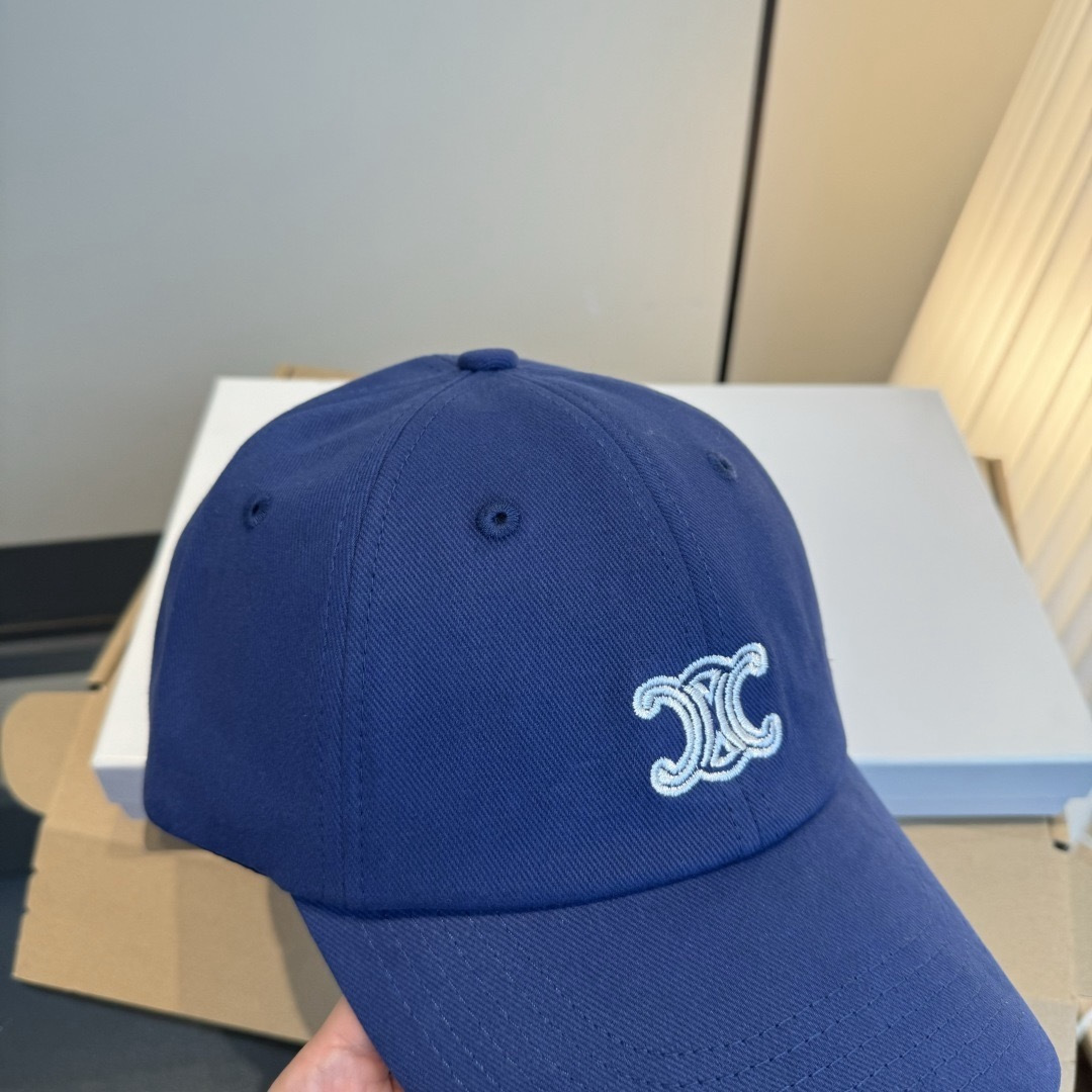 PCeline赛琳新款鸭舌帽，头围57cm