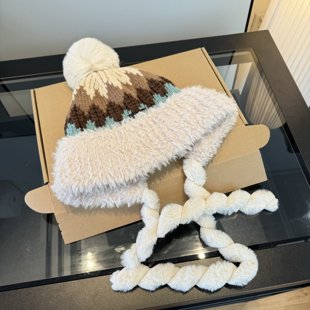 NO:742658,UGG new knitted ear protection hat, head circumference 57cm hat, straw hat, fisherman hat, baseball cap, hat, espadrilles, hats19860909UGG新款针织护耳帽,头围57cm帽子草帽渔夫帽棒球帽,帽子,espadrilles,hats,hat