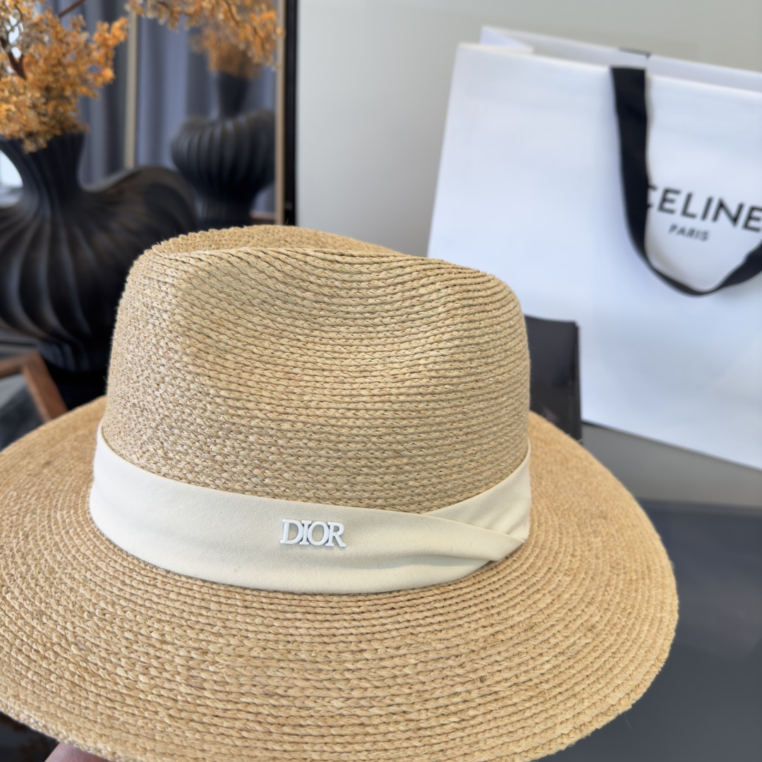 PDior迪奥拉菲草帽，旅游必备，头围57cm