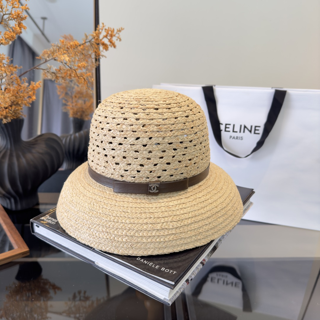 NO:742501,Chanel Chanel new raffia straw hat, travel essential, head circumference 57cm hat straw hat fisherman hat baseball cap, hat, chanel, chanel, espadrilles, hats19860909Chanel香奈儿新款拉菲草帽,旅游必备,头围57cm帽子草帽渔夫帽棒球帽,帽子,chanel,chanel,espadrilles,hats,hat