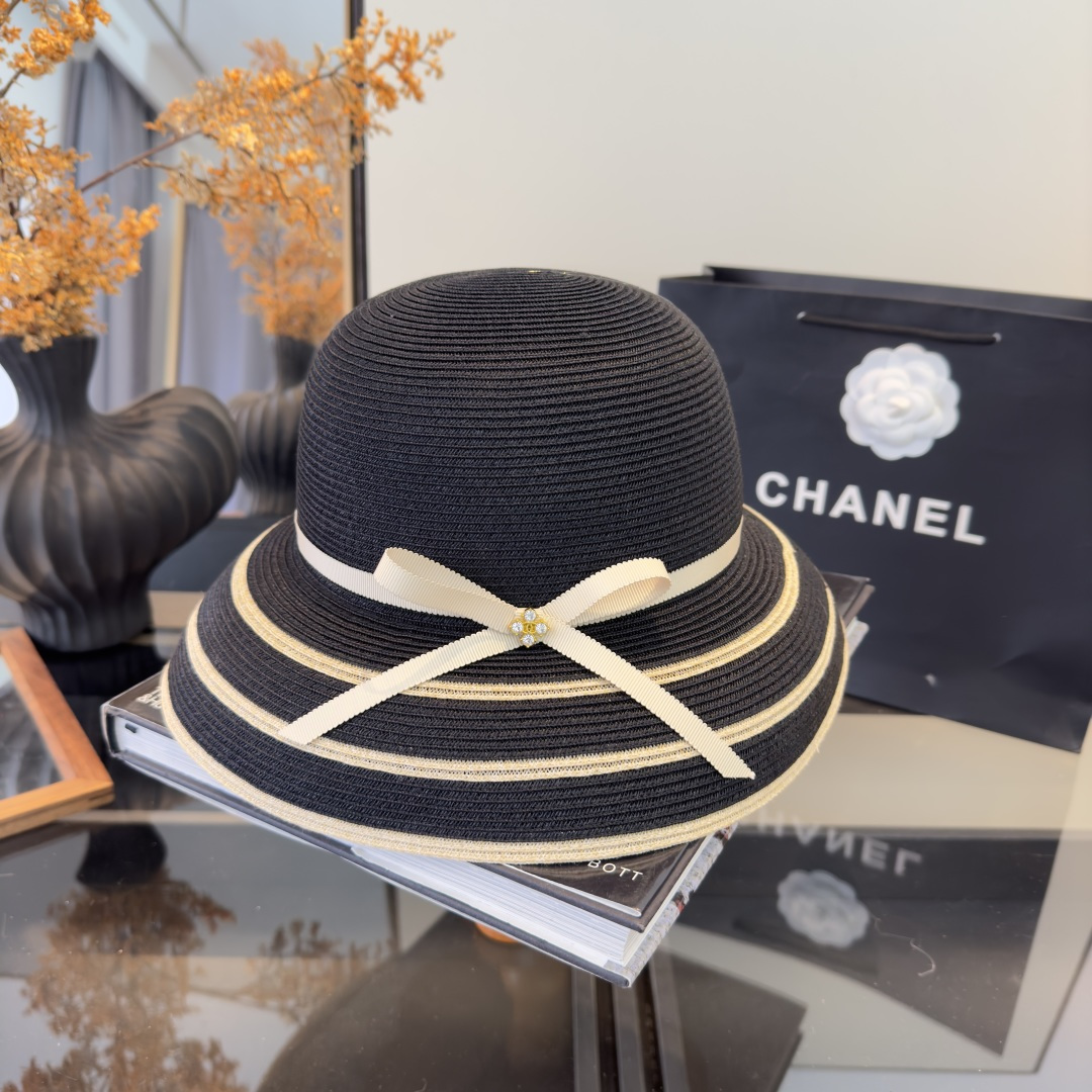 NO:742520,Chanel Chanel new straw hat, made of Japanese papyrus, head circumference 57cm hat straw hat fisherman hat baseball cap, hat, chanel, chanel, espadrilles, hats19860909Chanel香奈儿新款草帽,日本纸草制作,头围57cm帽子草帽渔夫帽棒球帽,帽子,chanel,chanel,espadrilles,hats,hat