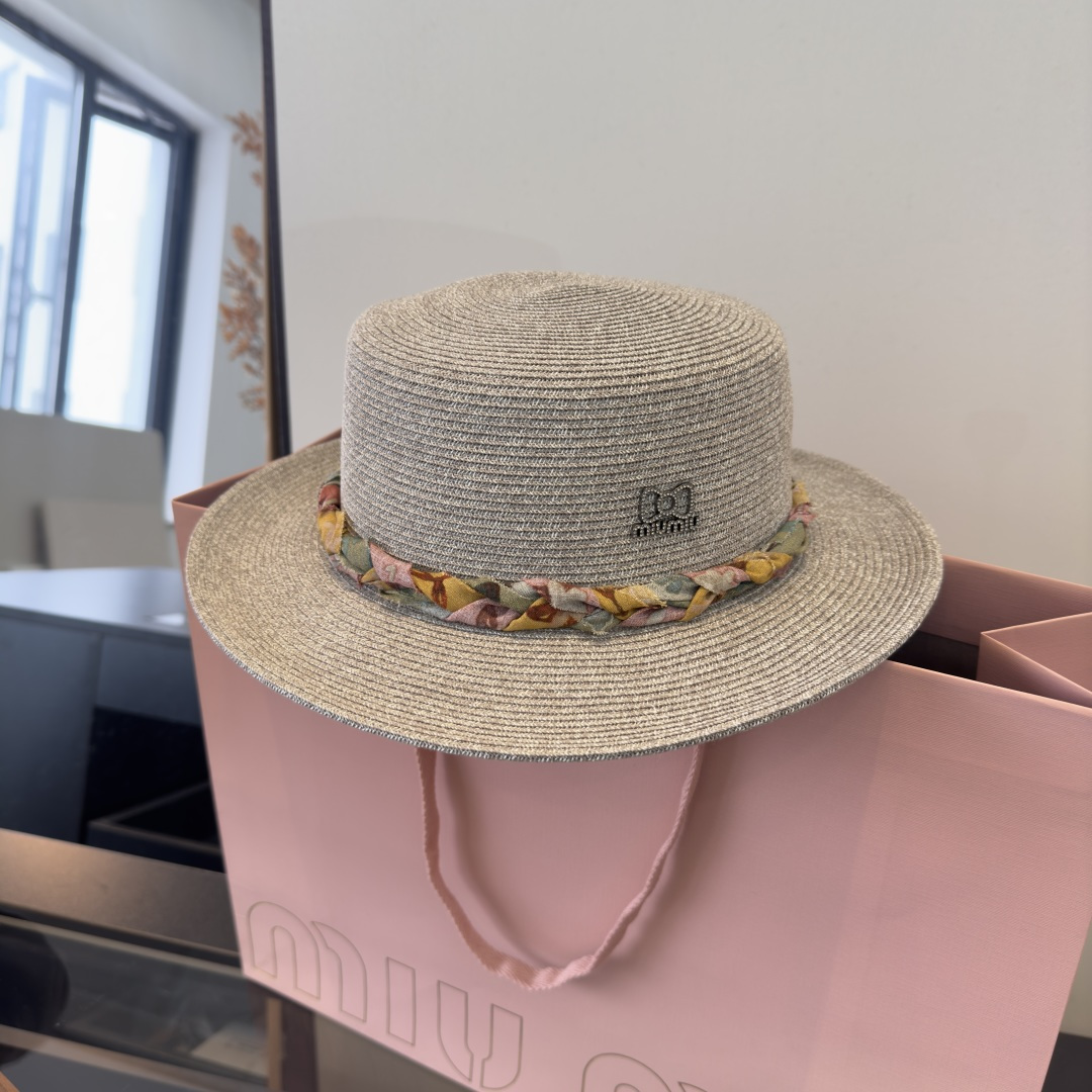 Pmiumiu缪缪新款平顶草帽，日本纸草制作，头围57cm