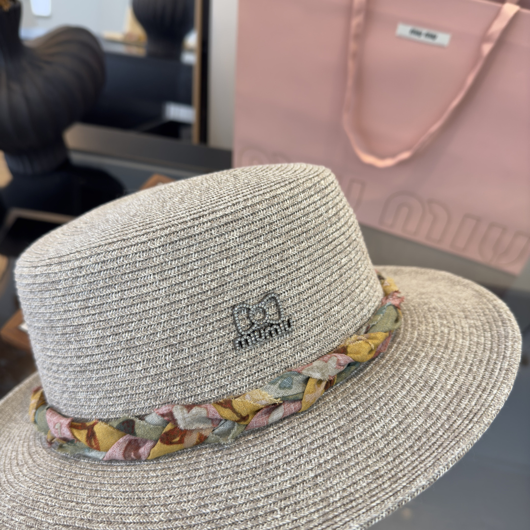 Pmiumiu缪缪新款平顶草帽，日本纸草制作，头围57cm