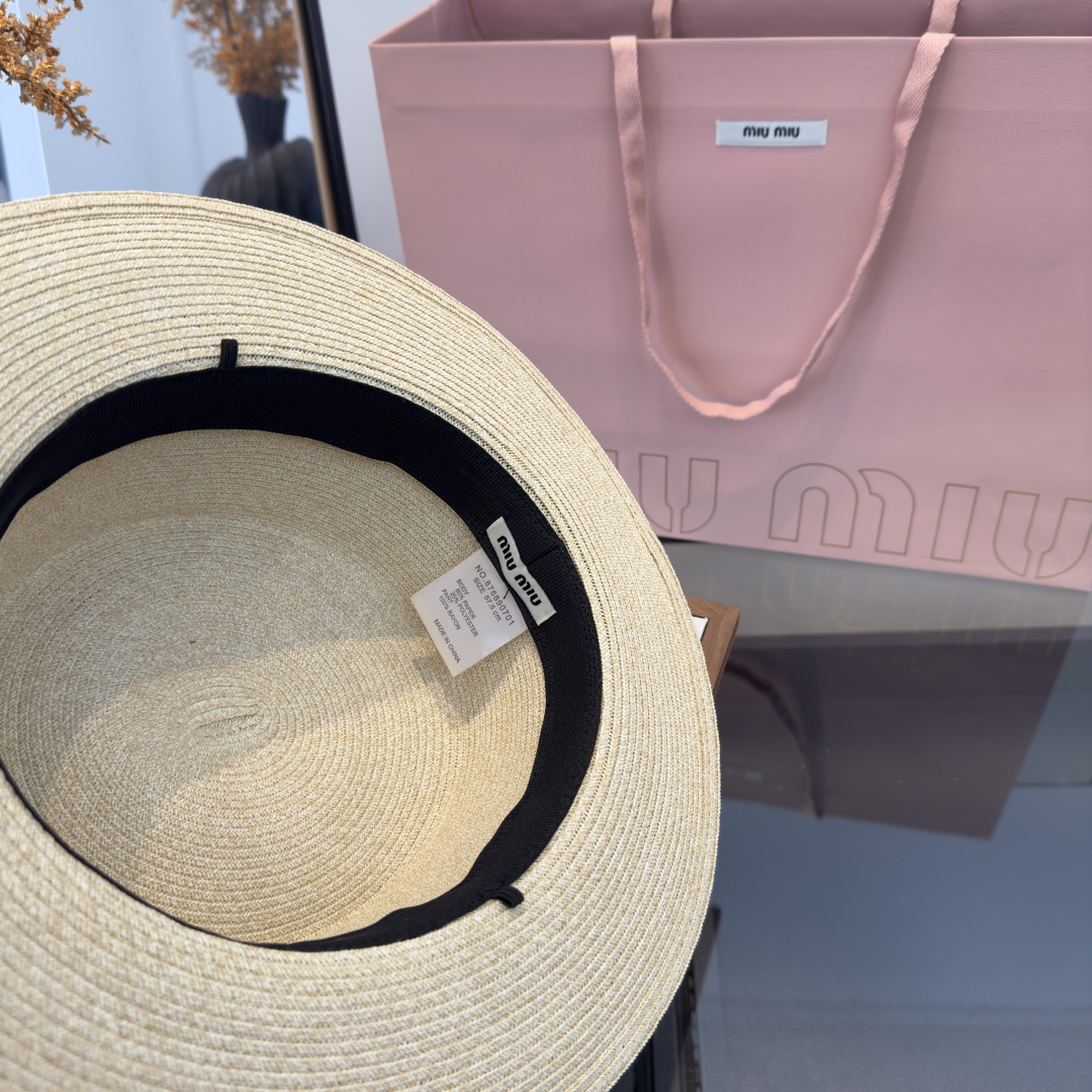Pmiumiu缪缪新款平顶草帽，日本纸草制作，头围57cm