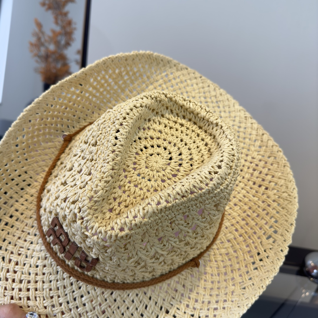 Pmiumiu缪缪新款礼帽，咸草制作，头围57cm