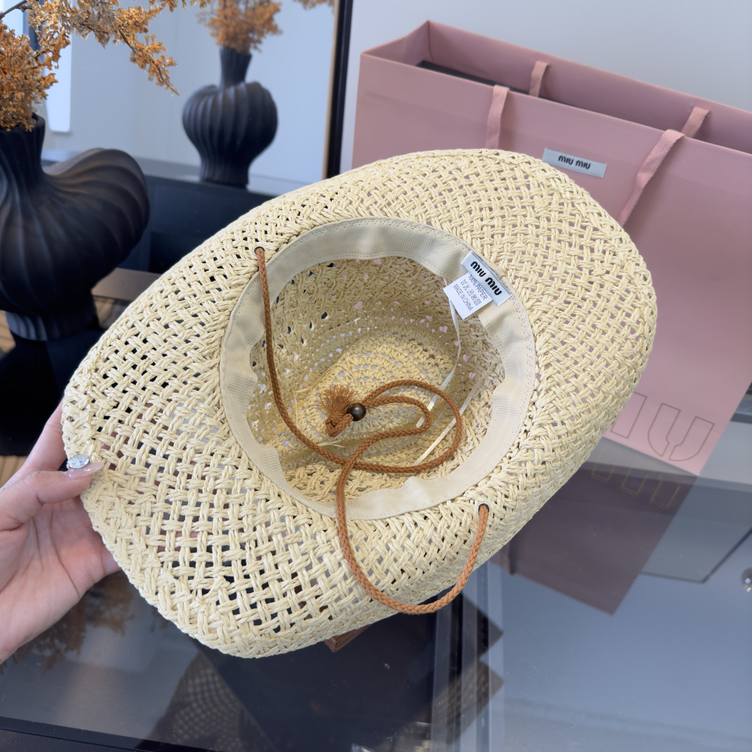 Pmiumiu缪缪新款礼帽，咸草制作，头围57cm
