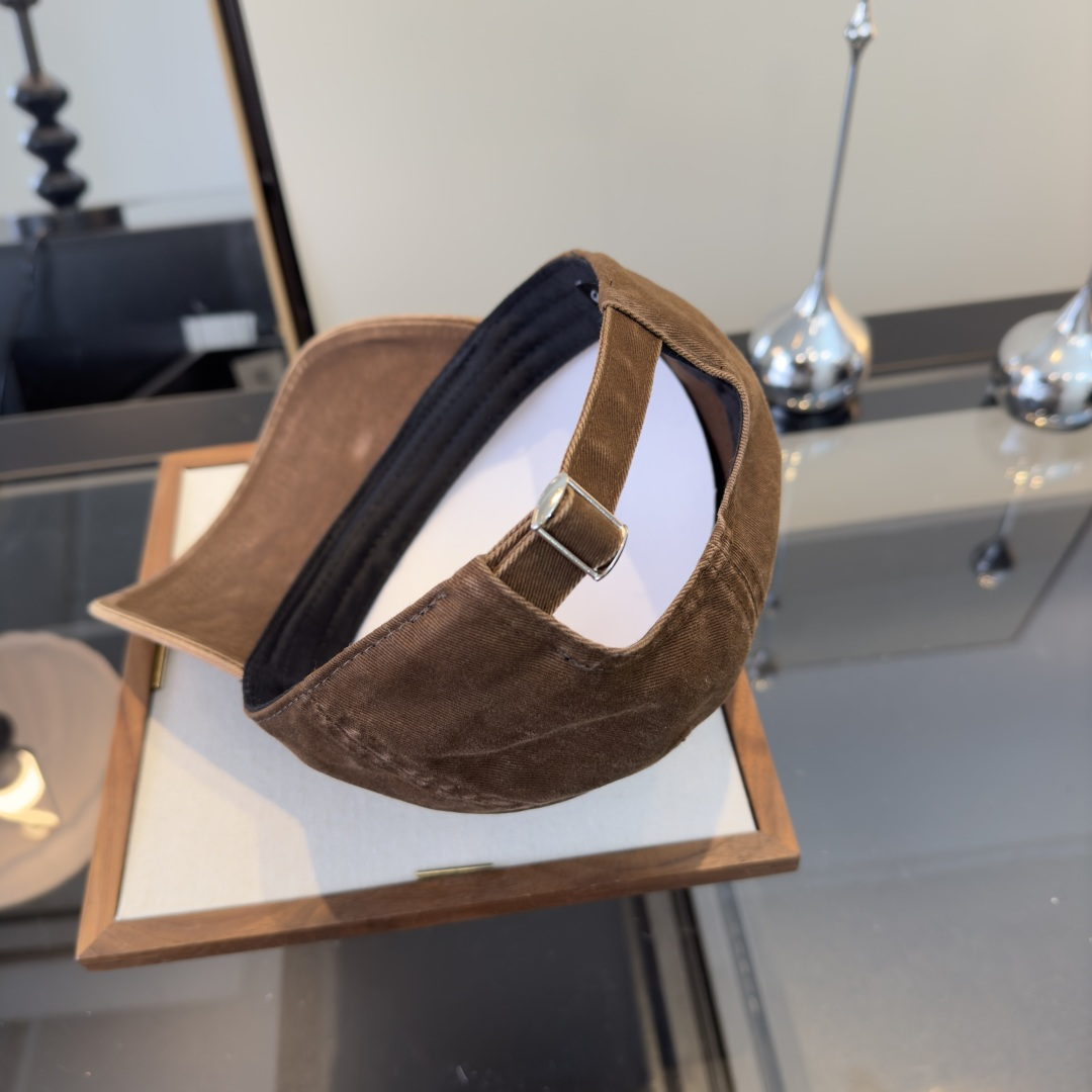 P克罗心新款鸭舌帽，头围57cm