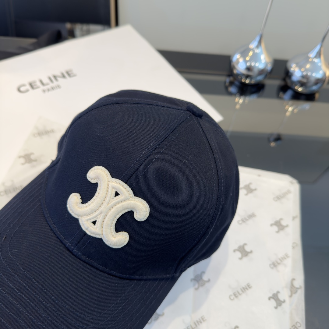 PCeline赛琳新款鸭舌帽，头围57cm