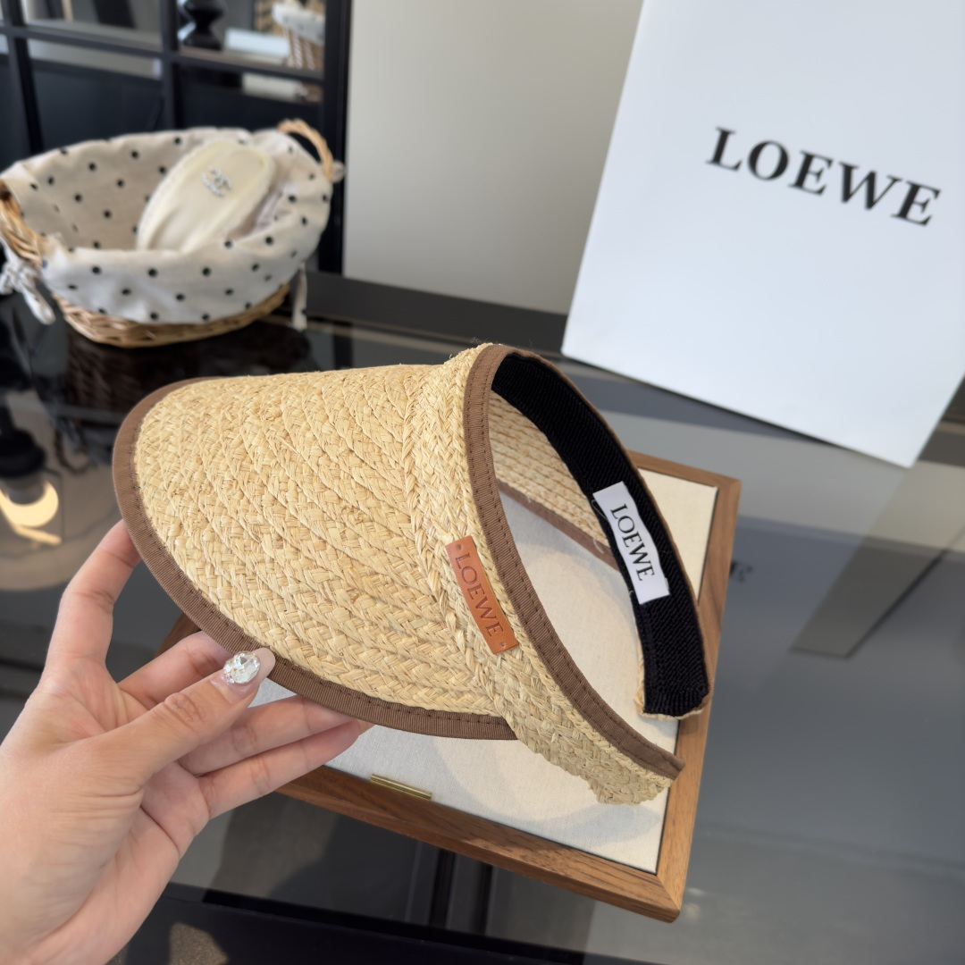 P罗意威新款草编空顶遮阳帽👒，夏日必备！