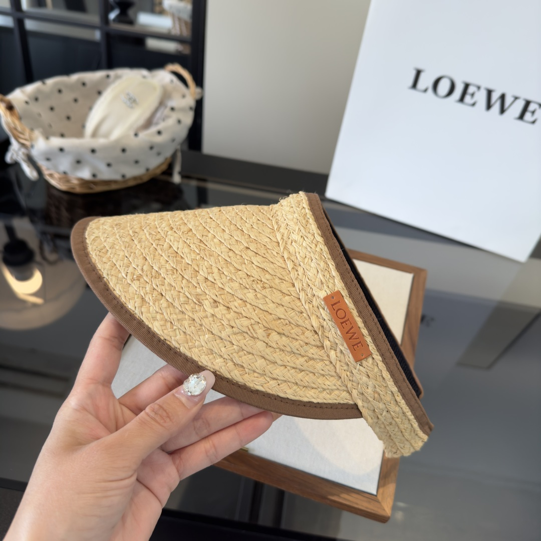 P罗意威新款草编空顶遮阳帽👒，夏日必备！