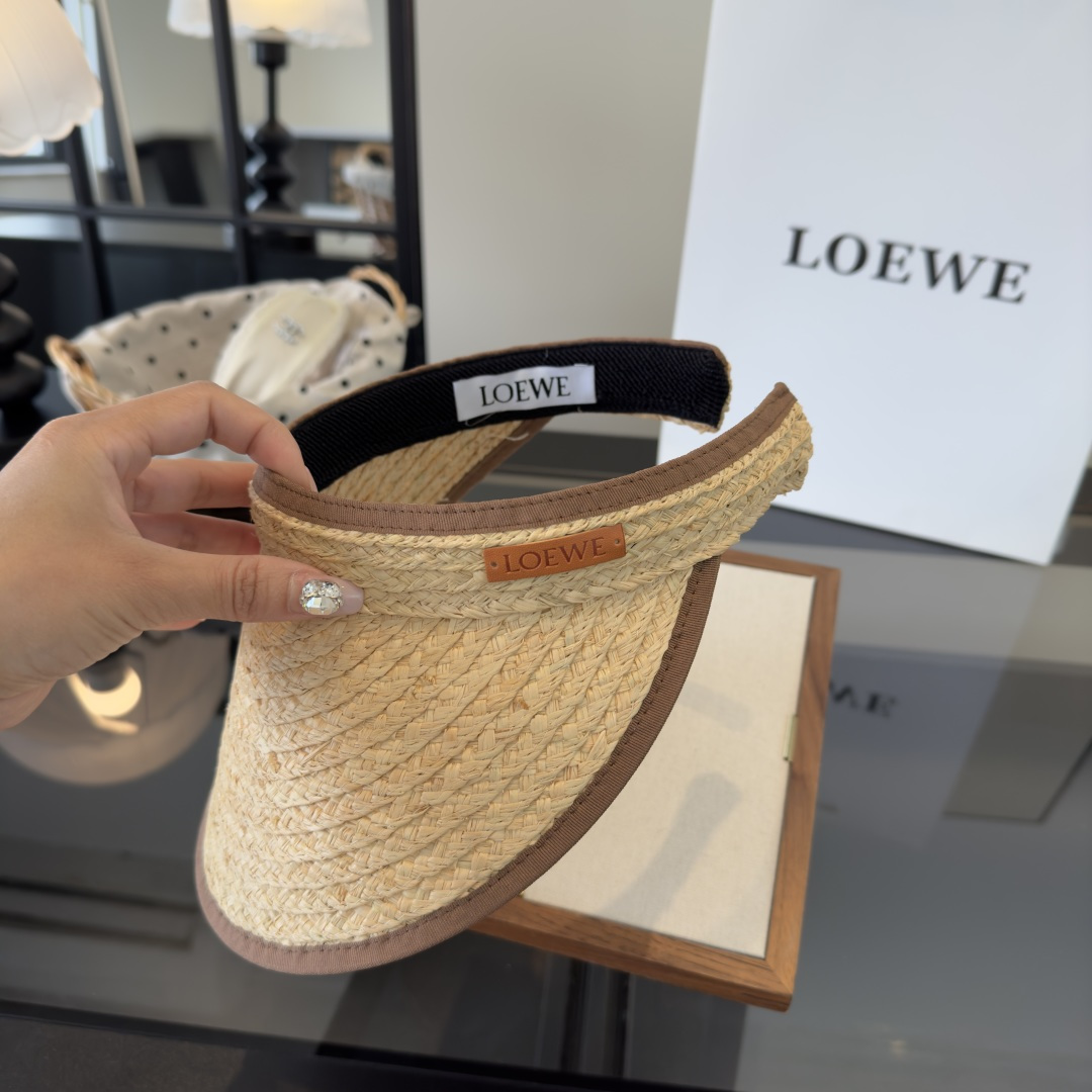 P罗意威新款草编空顶遮阳帽👒，夏日必备！