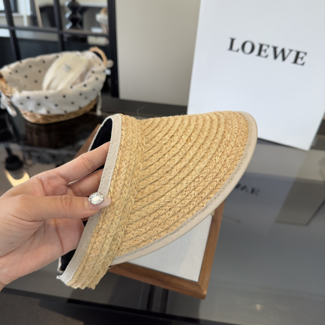 P罗意威新款草编空顶遮阳帽👒，夏日必备！