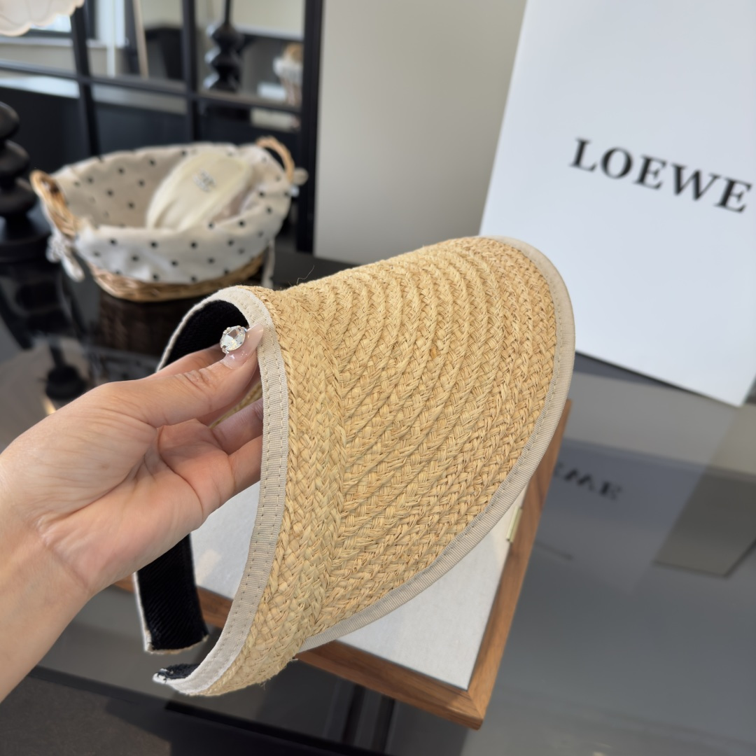 P罗意威新款草编空顶遮阳帽👒，夏日必备！