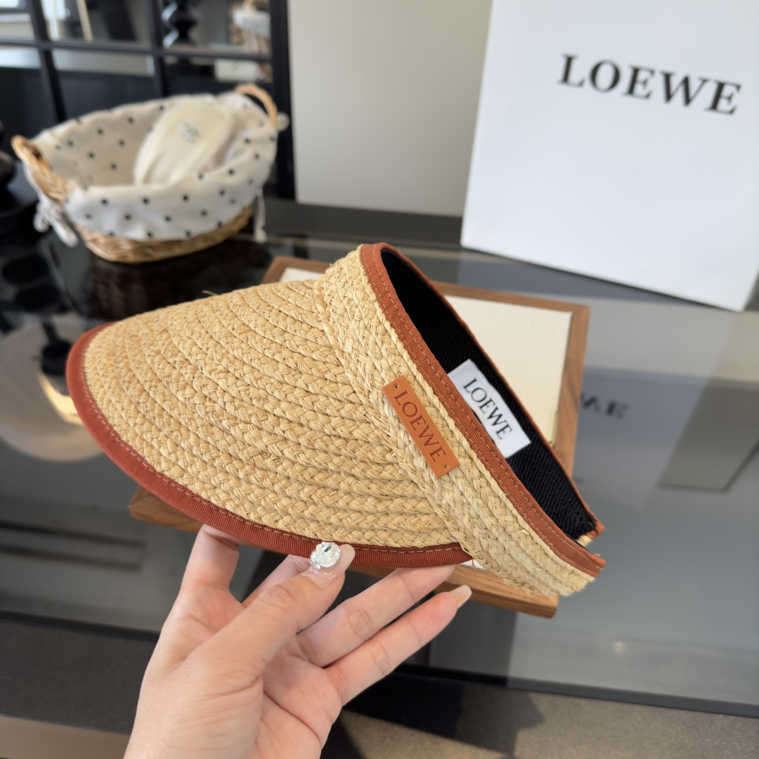 P罗意威新款草编空顶遮阳帽👒，夏日必备！