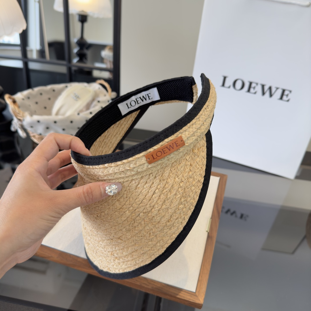 P罗意威新款草编空顶遮阳帽👒，夏日必备！