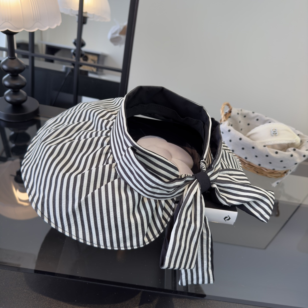 PCeline赛琳新款条纹空顶，头围57cm