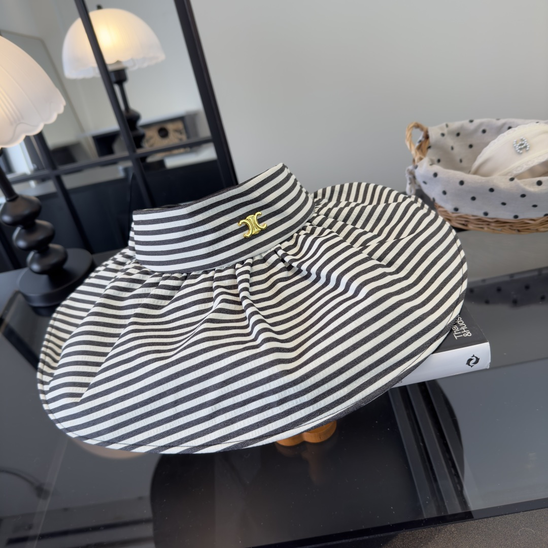 PCeline赛琳新款条纹空顶，头围57cm