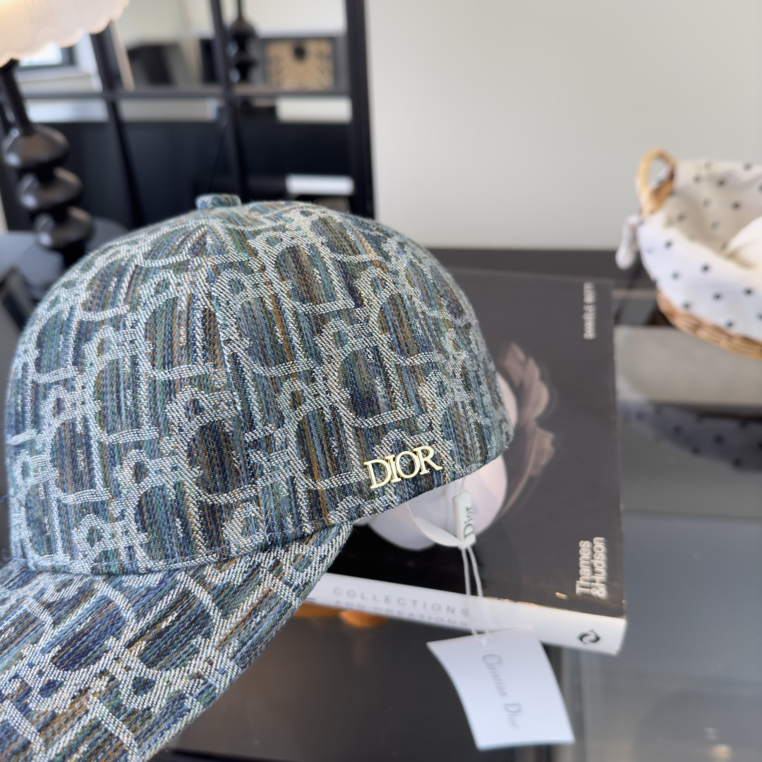 PDior迪奥新款鸭舌帽，夏日必备