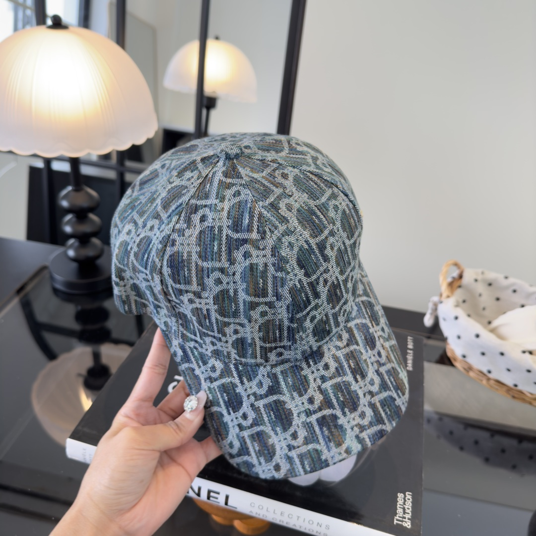 PDior迪奥新款鸭舌帽，夏日必备