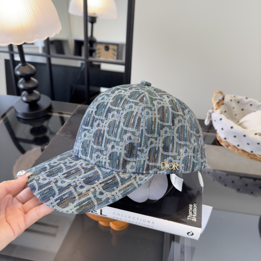 PDior迪奥新款鸭舌帽，夏日必备