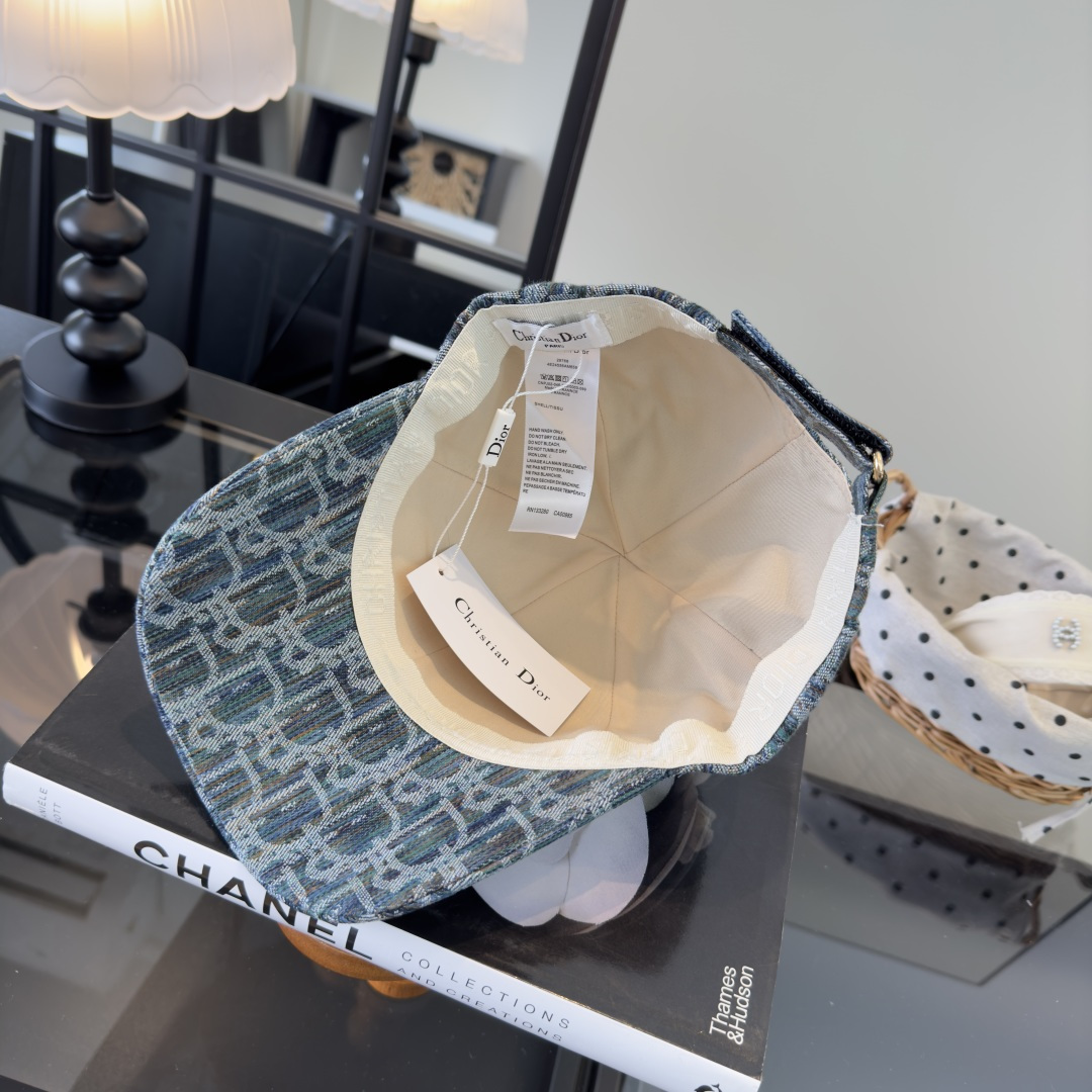 PDior迪奥新款鸭舌帽，夏日必备