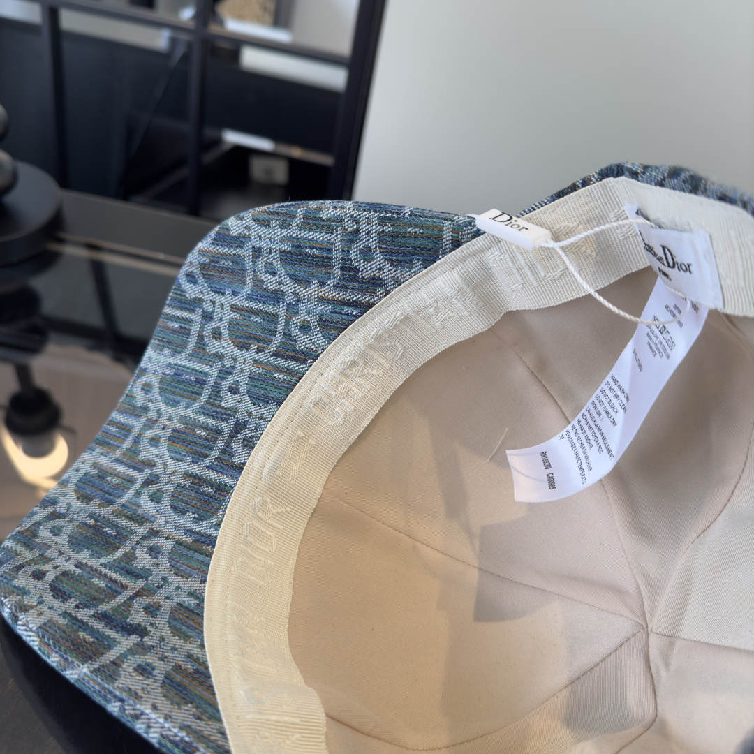 PDior迪奥新款鸭舌帽，夏日必备