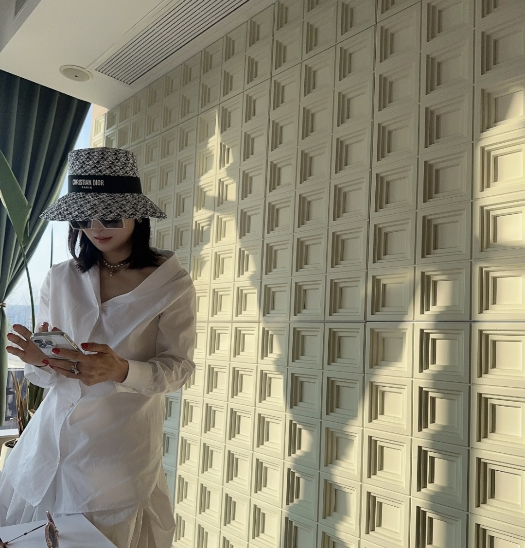 PDior迪奥新款盆帽，专柜新款，且买且珍惜，卖一个少一个，头围可以调节 细节待上