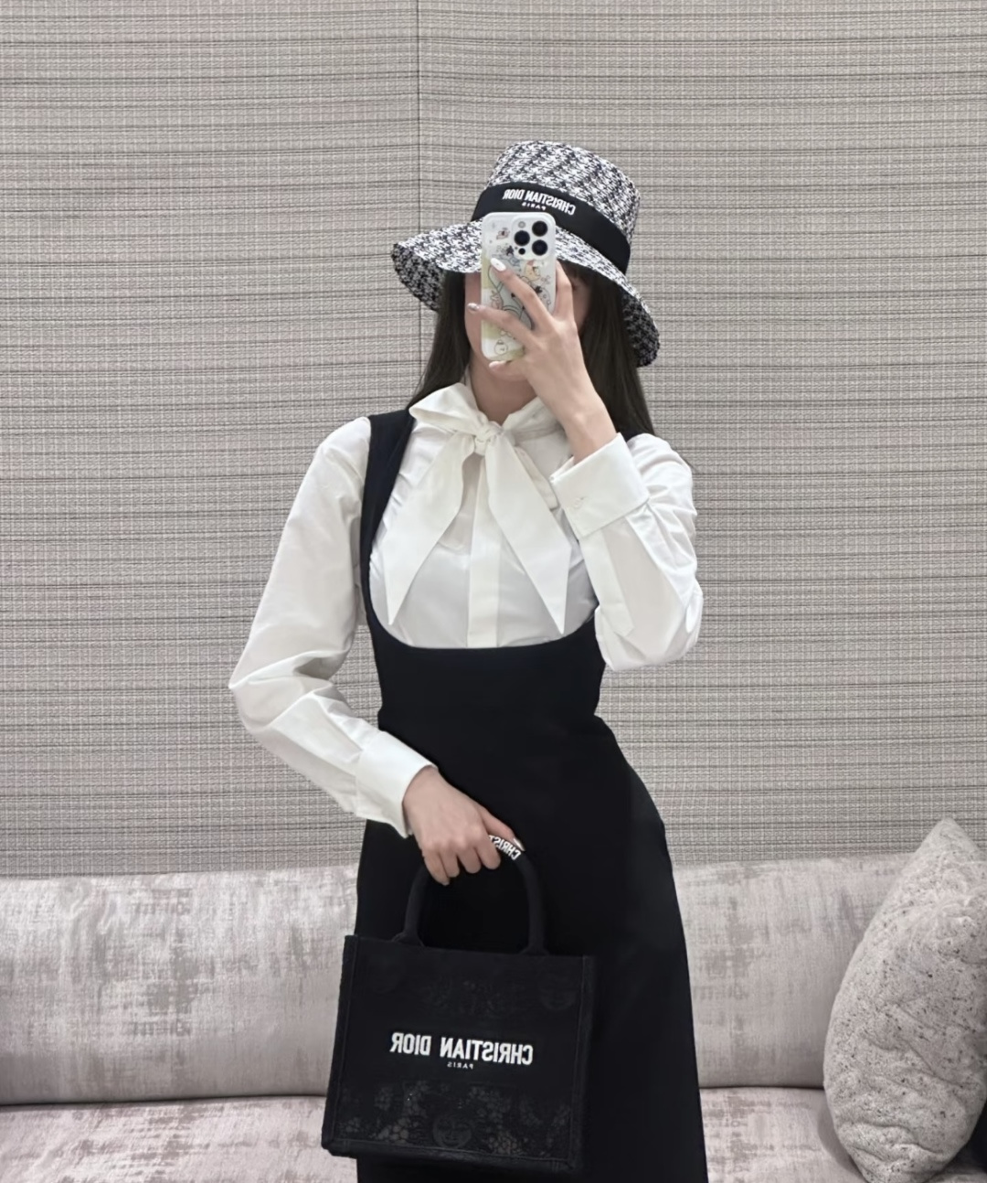 PDior迪奥新款盆帽，专柜新款，且买且珍惜，卖一个少一个，头围可以调节 细节待上