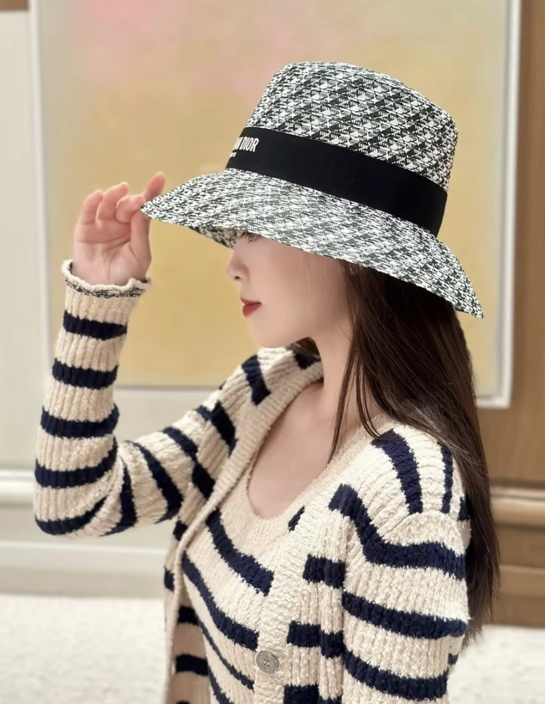 PDior迪奥新款盆帽，专柜新款，且买且珍惜，卖一个少一个，头围可以调节 细节待上