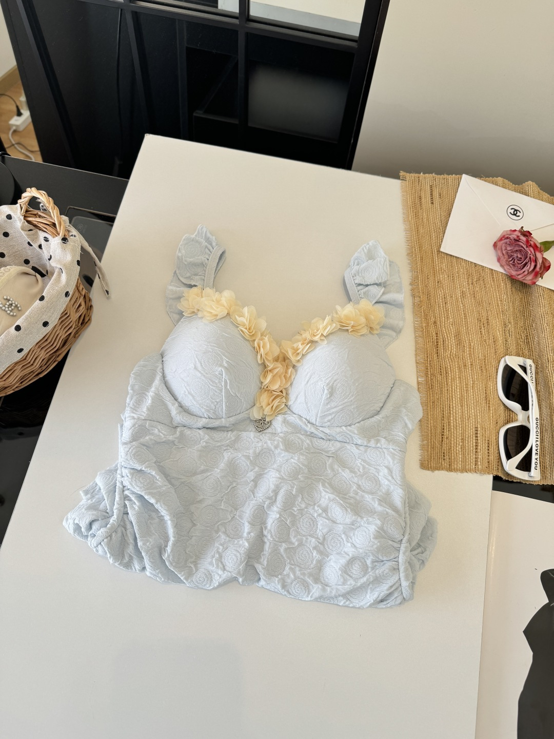 。Chanel 香奈儿连体泳衣 😍🥰适合多种场景的游泳衣🏊‍♀️海边 游泳池 温泉 水上乐园 漂流都可以