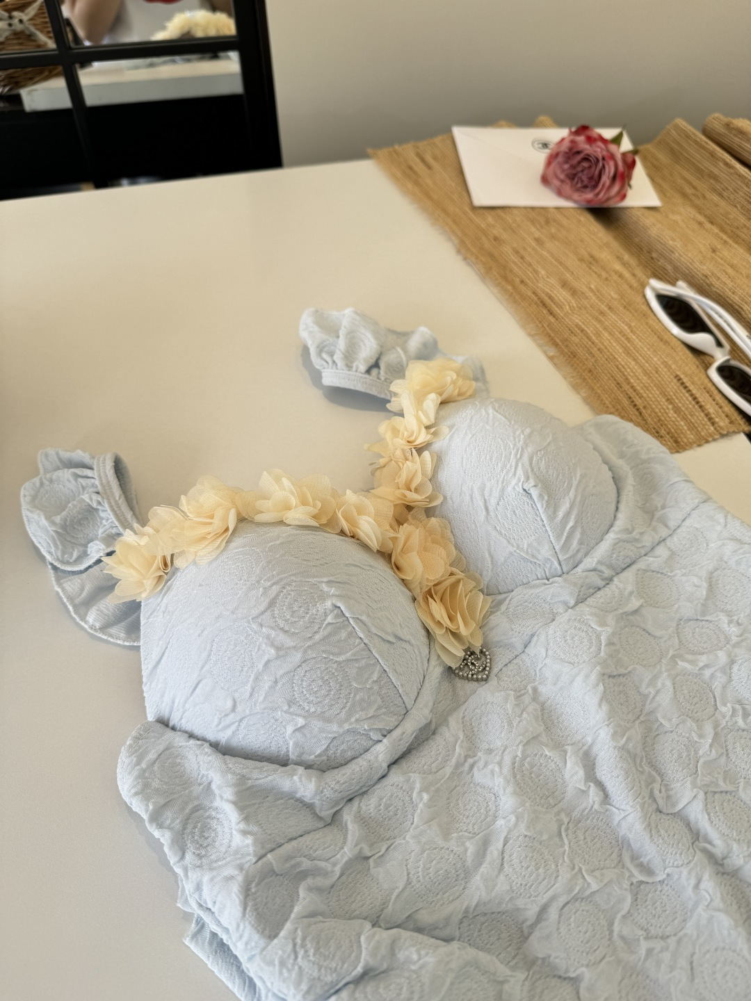 。Chanel 香奈儿连体泳衣 😍🥰适合多种场景的游泳衣🏊‍♀️海边 游泳池 温泉 水上乐园 漂流都可以