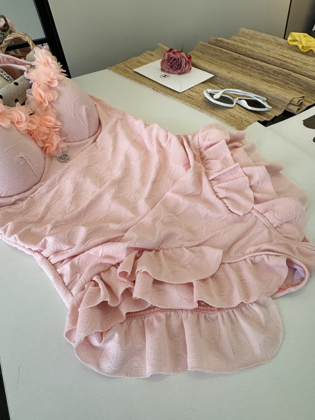 。Chanel 香奈儿连体泳衣 😍🥰适合多种场景的游泳衣🏊‍♀️海边 游泳池 温泉 水上乐园 漂流都可以