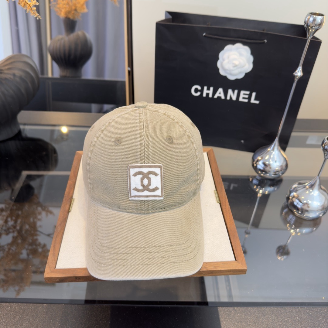 Chanel Chanel香奈儿新款鸭舌帽，头围57cm